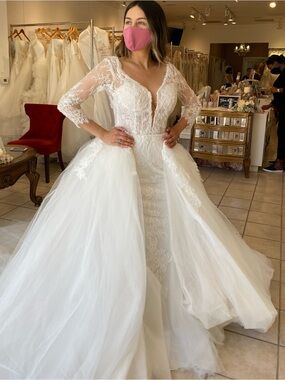 White Lace & Tulle Bridal Ball Gown – Elegant Wedding Dress